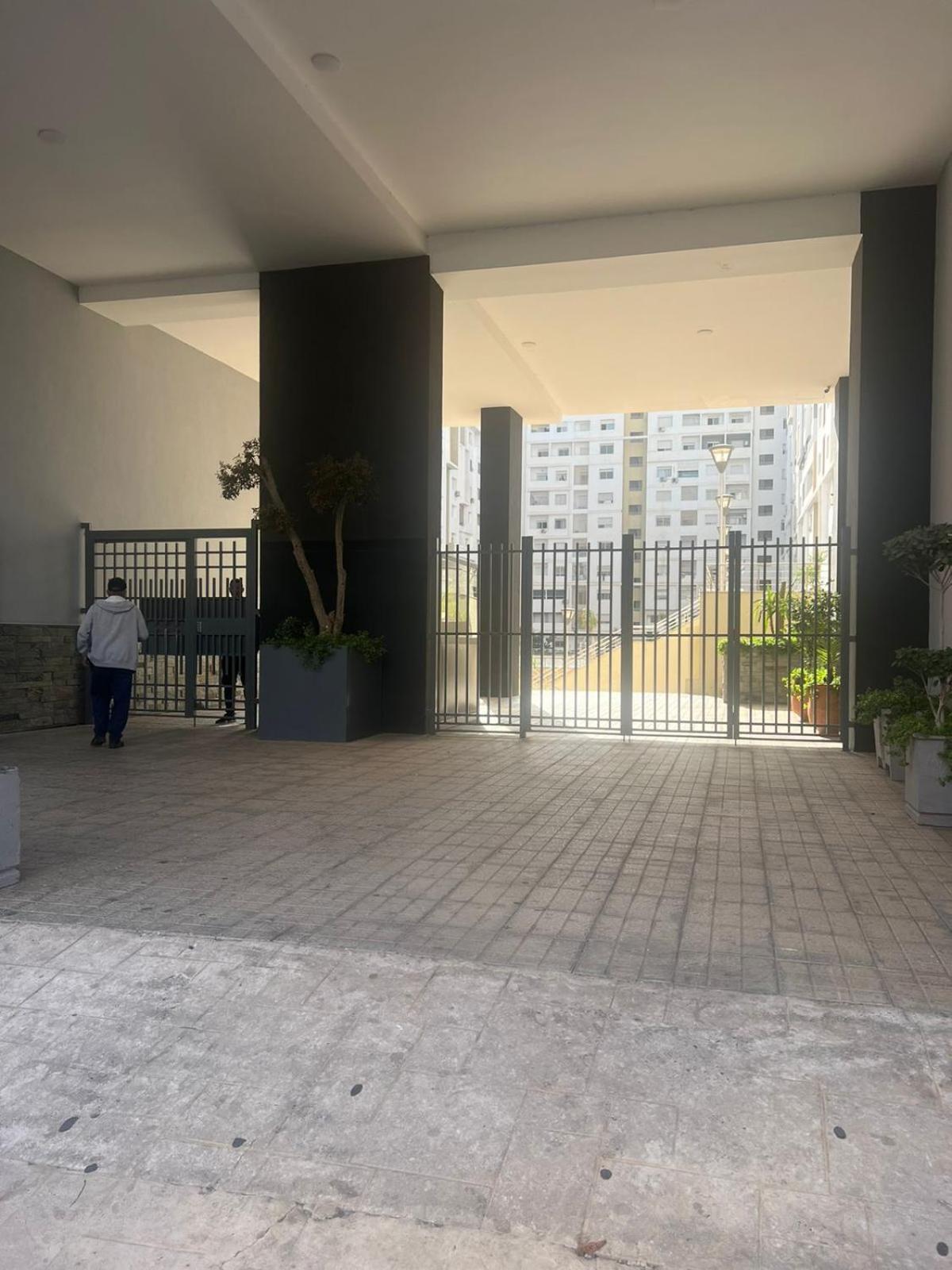 Jolie Grande Piscine Apartment *