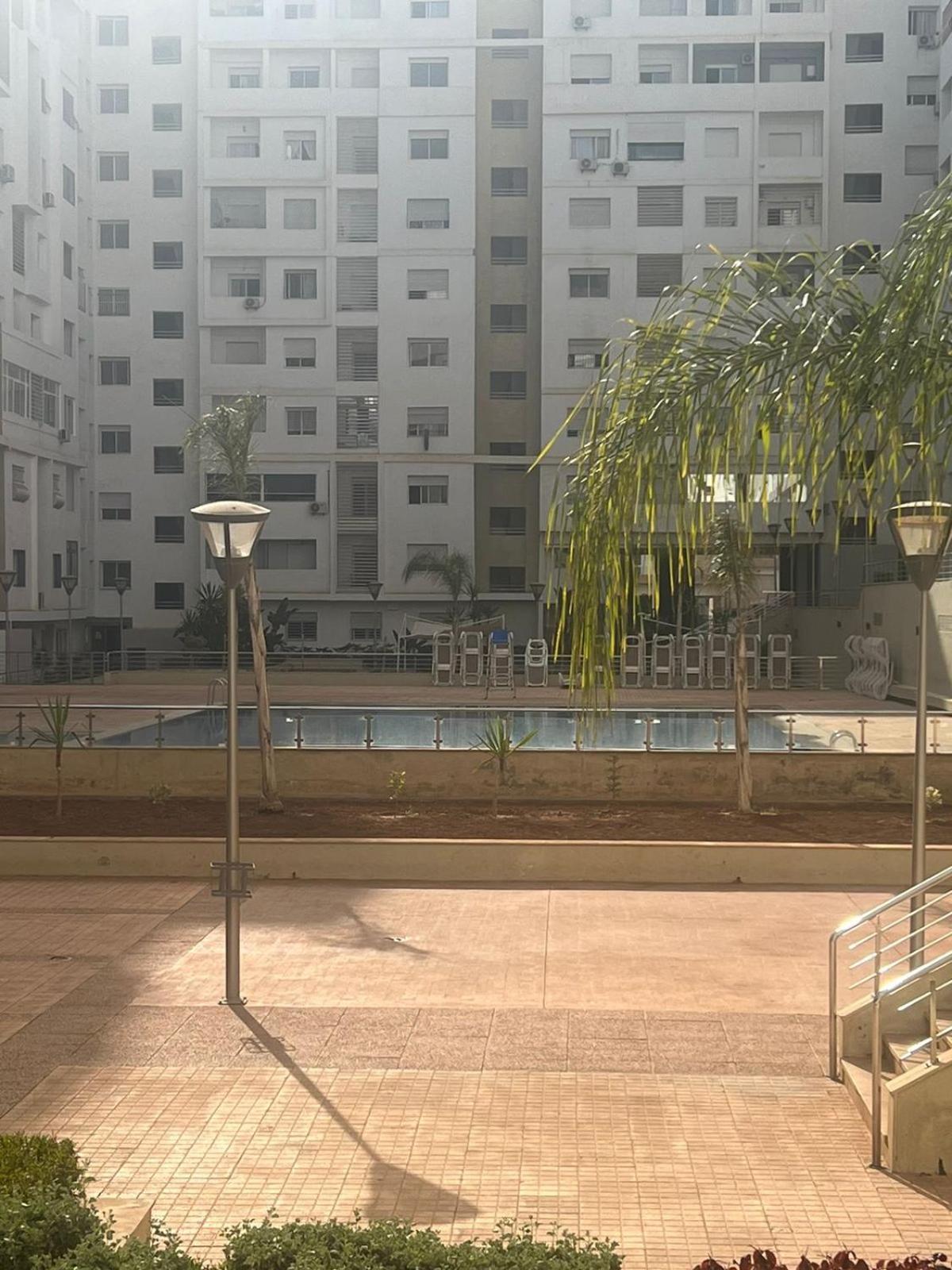 Jolie Grande Piscine Apartment *